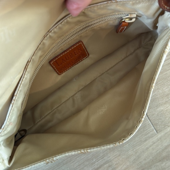 Ralph Lauren Vintage Cream and Tan Designer Shoulder Bag - Picture 5 of 5